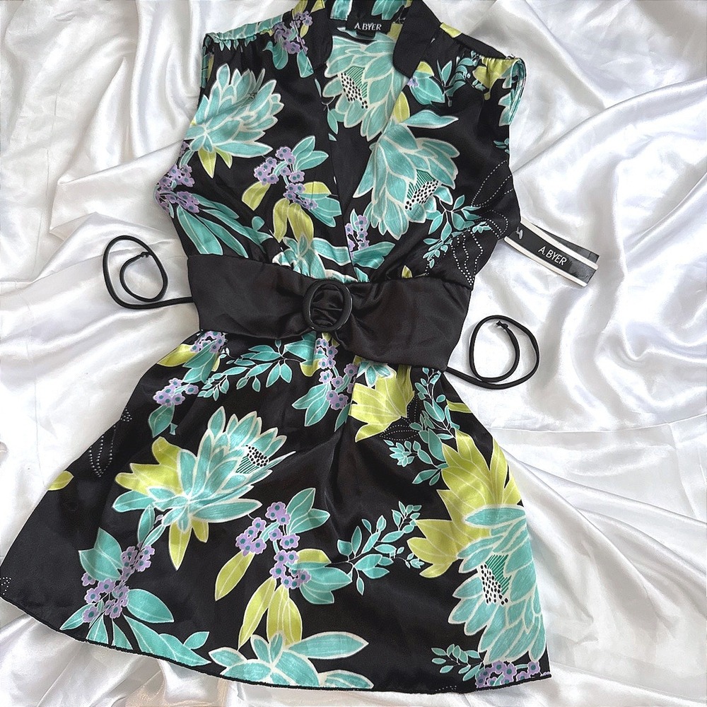 A. Byer Womens Floral Satin Sleeveless Blouse Black Teal V-Neck Belted Top M NEW